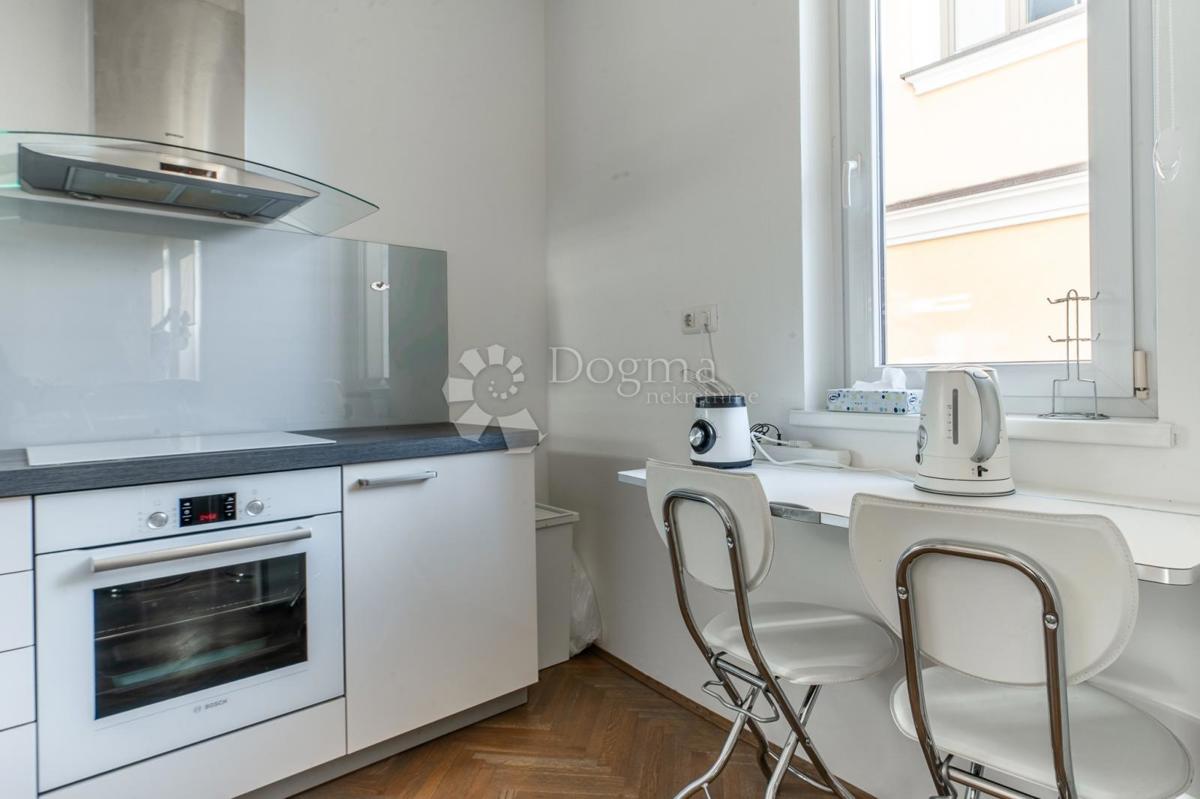 Stanovanje Centar, Rijeka, 66,86m2