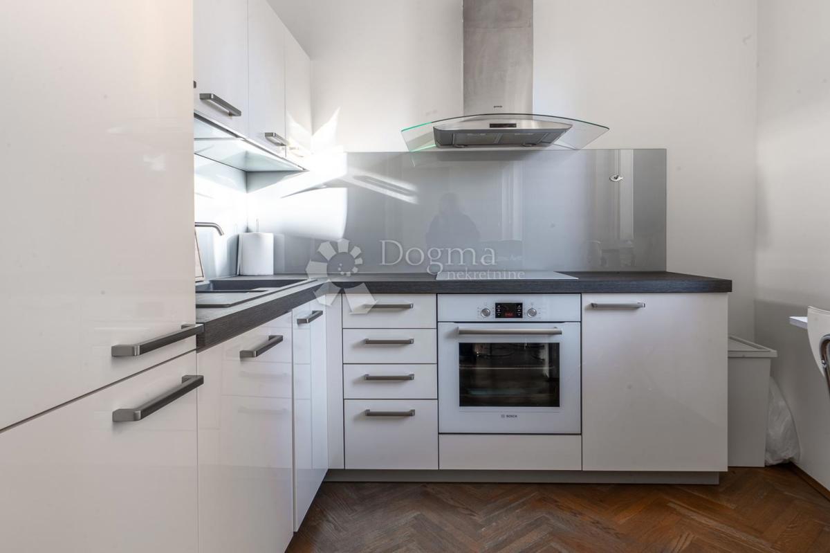 Stanovanje Centar, Rijeka, 66,86m2