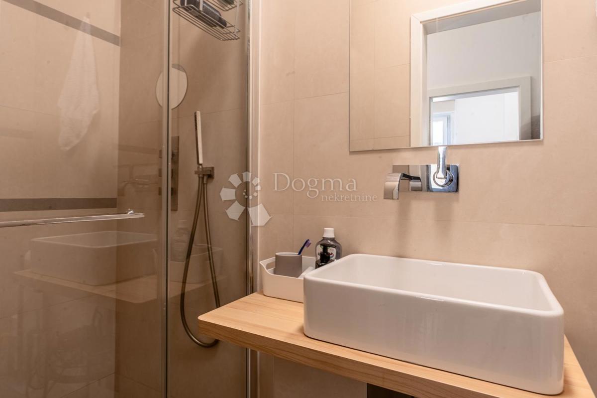 Stanovanje Centar, Rijeka, 66,86m2