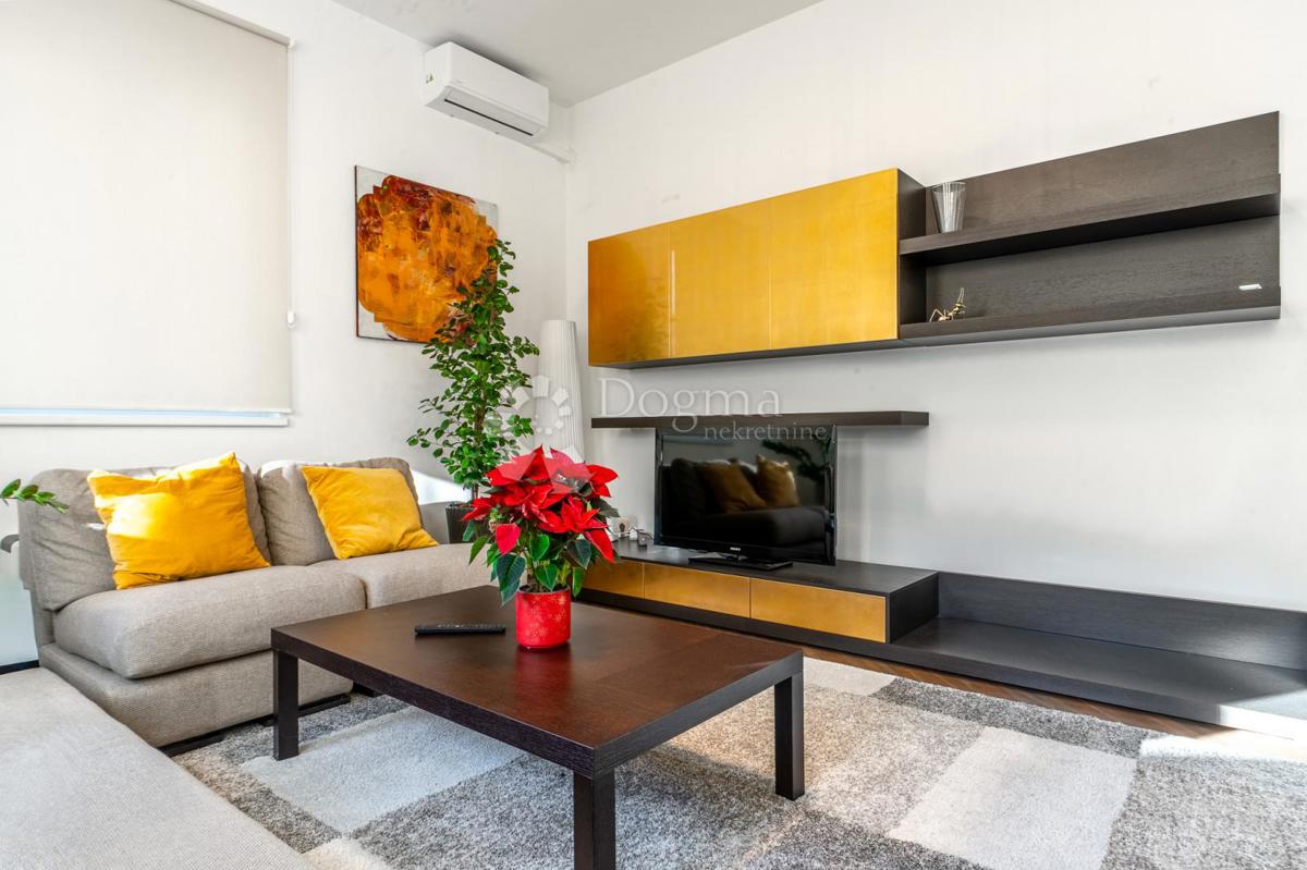 Stanovanje Centar, Rijeka, 66,86m2