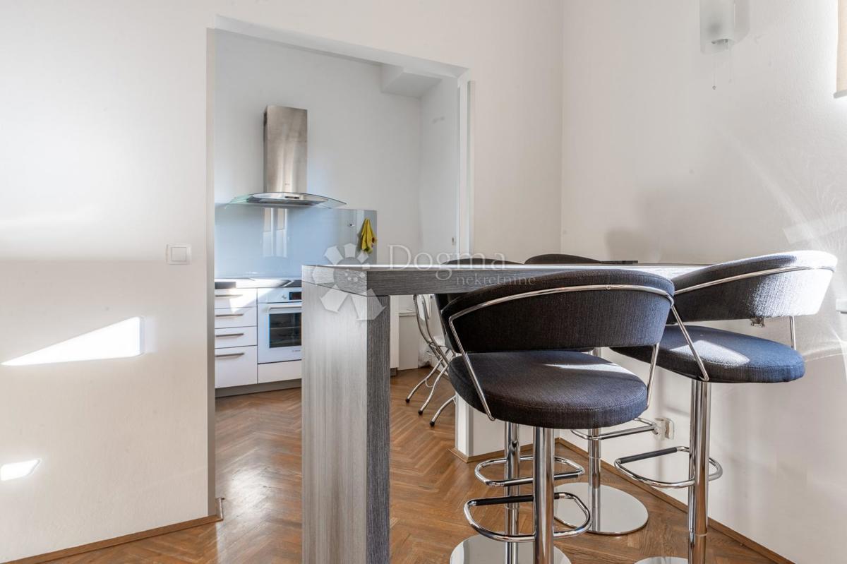 Stanovanje Centar, Rijeka, 66,86m2