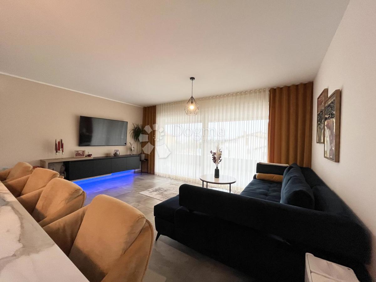 Stanovanje Novigrad, Novigrad, Novigrad, Istarska županija, 82,02m2