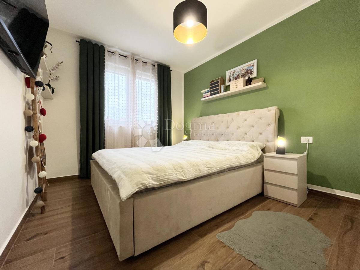 Stanovanje Novigrad, Novigrad, Novigrad, Istarska županija, 82,02m2