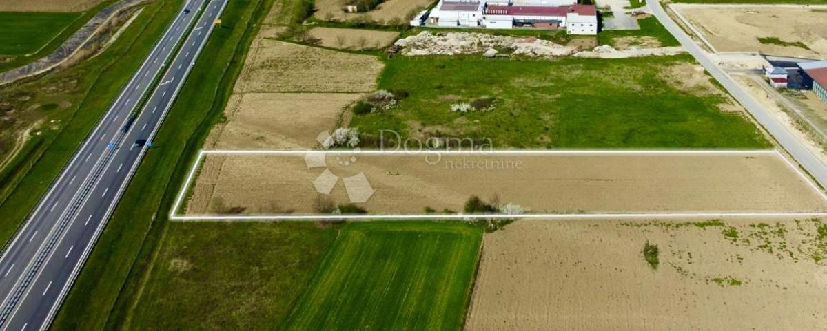 Zazidljivo zemljišče Cubinec, Križevci, 6.895m2