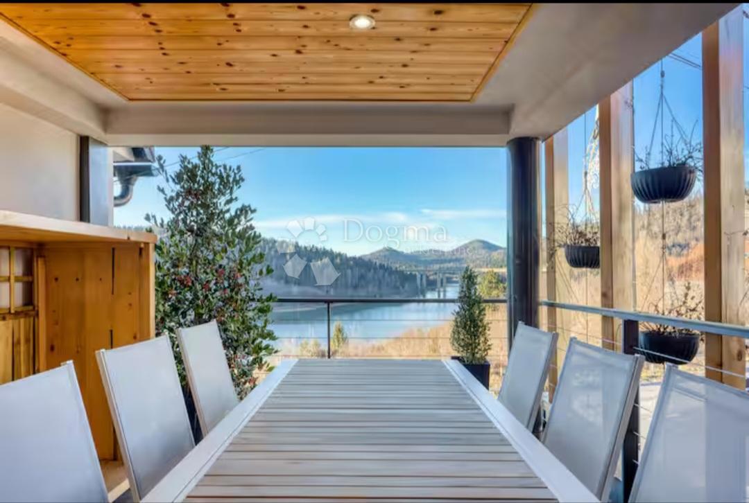 Hiša Fužine, 180m2