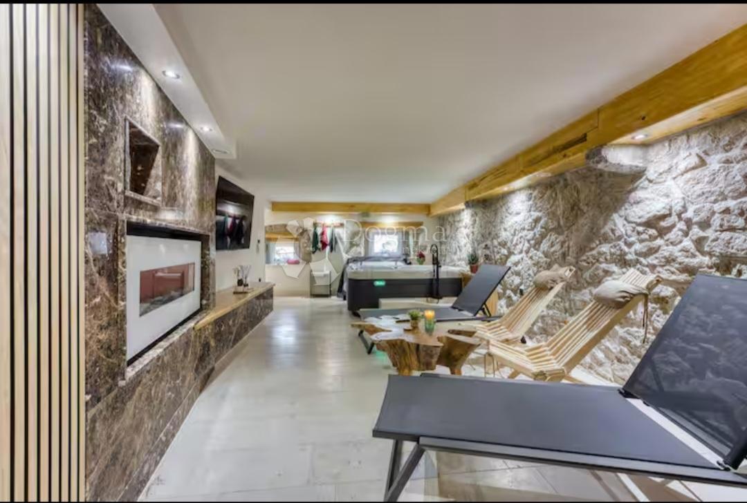 Hiša Fužine, 180m2