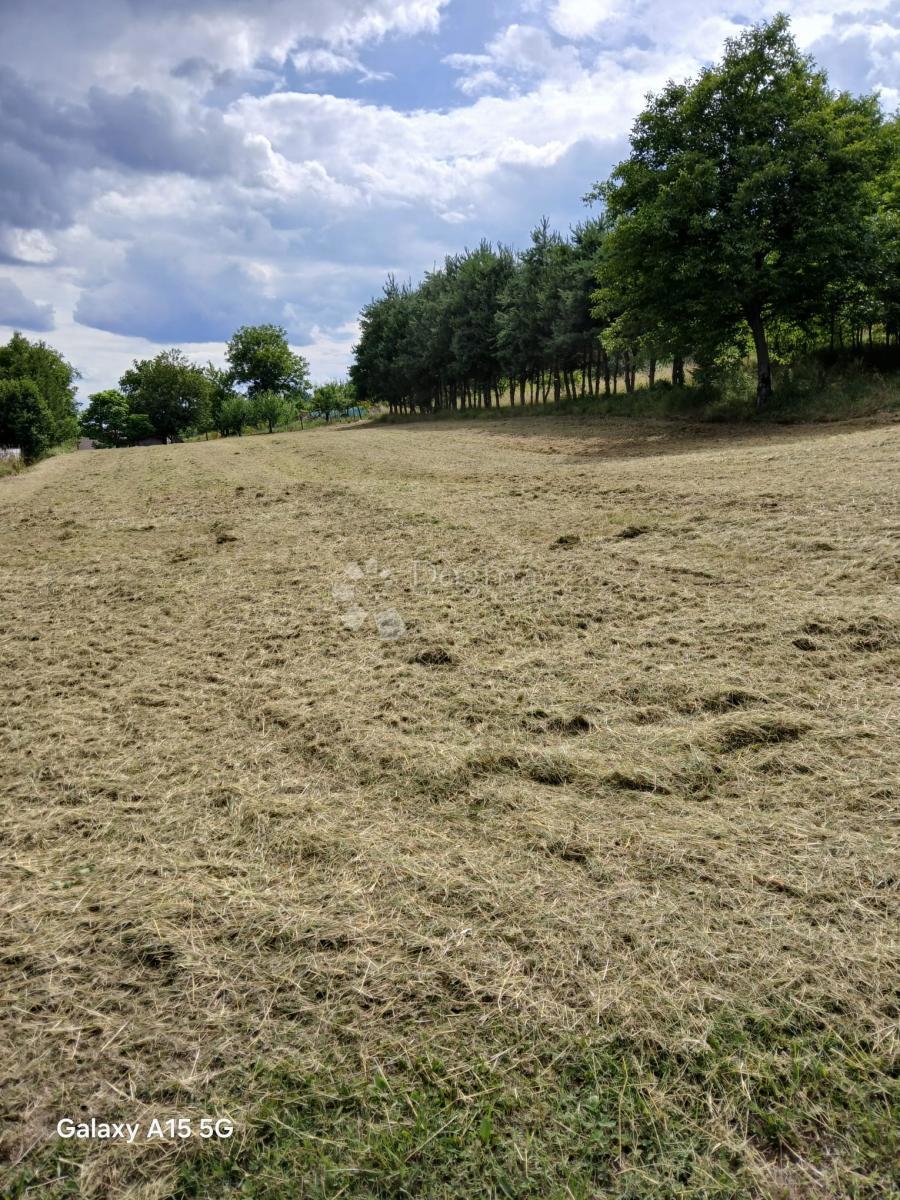 Zazidljivo zemljišče Novi Marof, 2.059m2