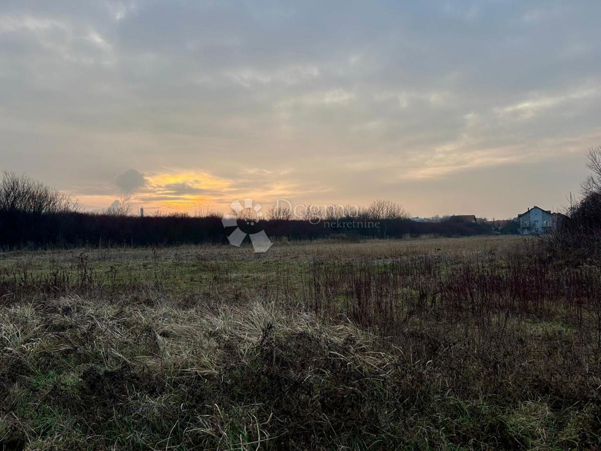 Zazidljivo zemljišče Trnava, Donja Dubrava, 845m2