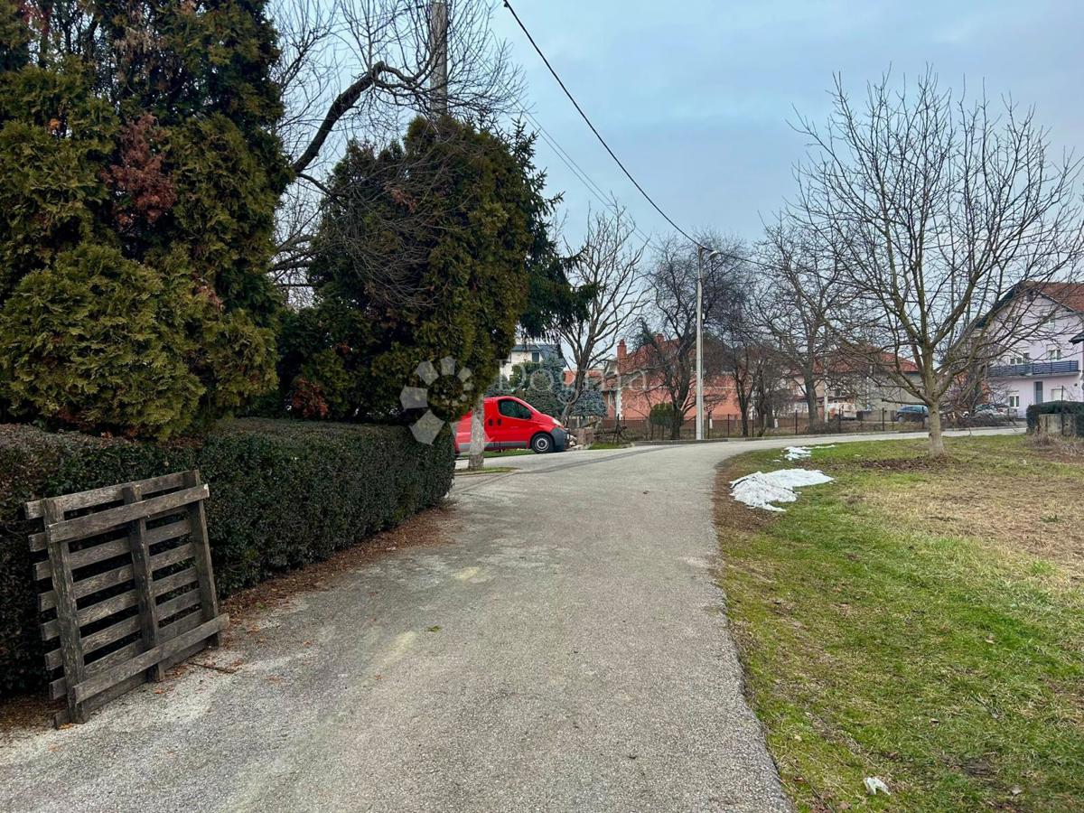 Zazidljivo zemljišče Trnava, Donja Dubrava, 845m2