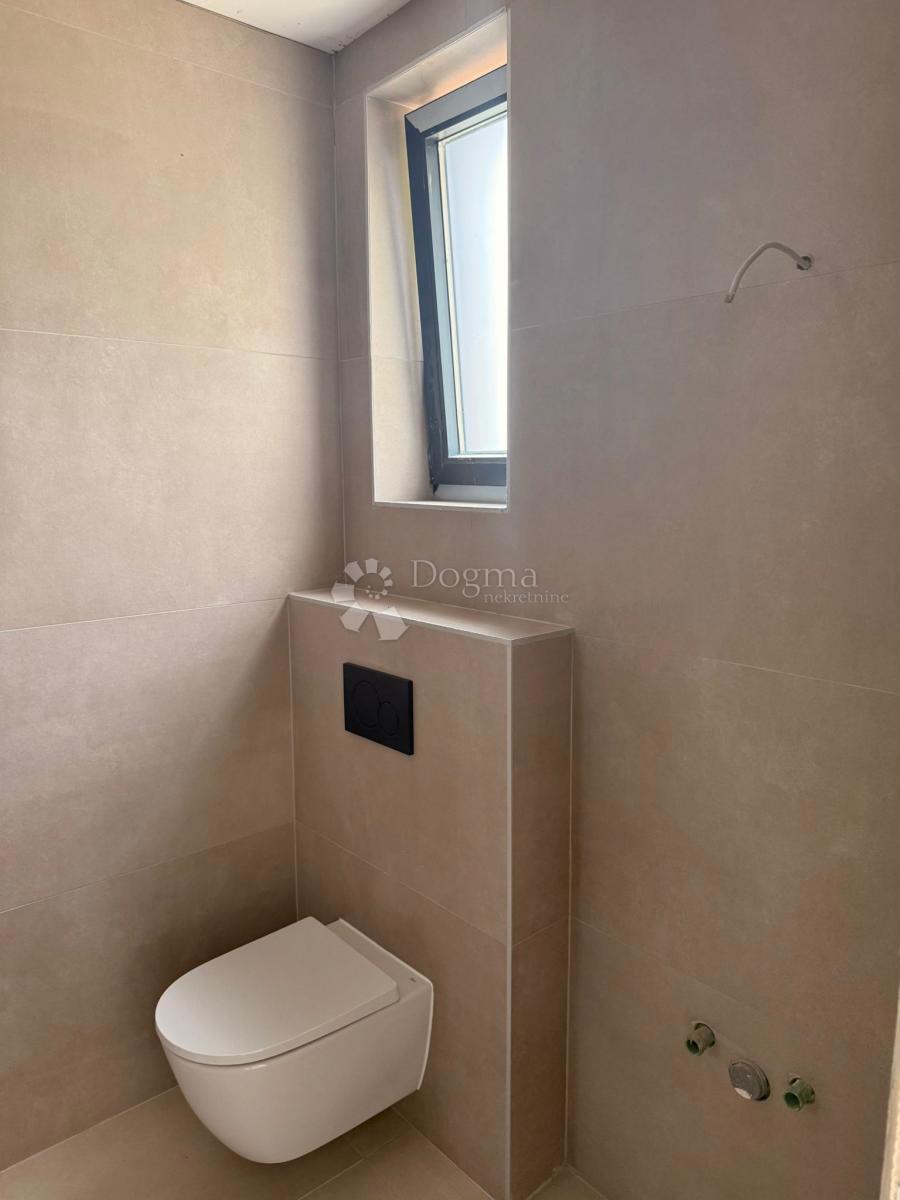 Apartma Maslenica, Jasenice, 119,83m2