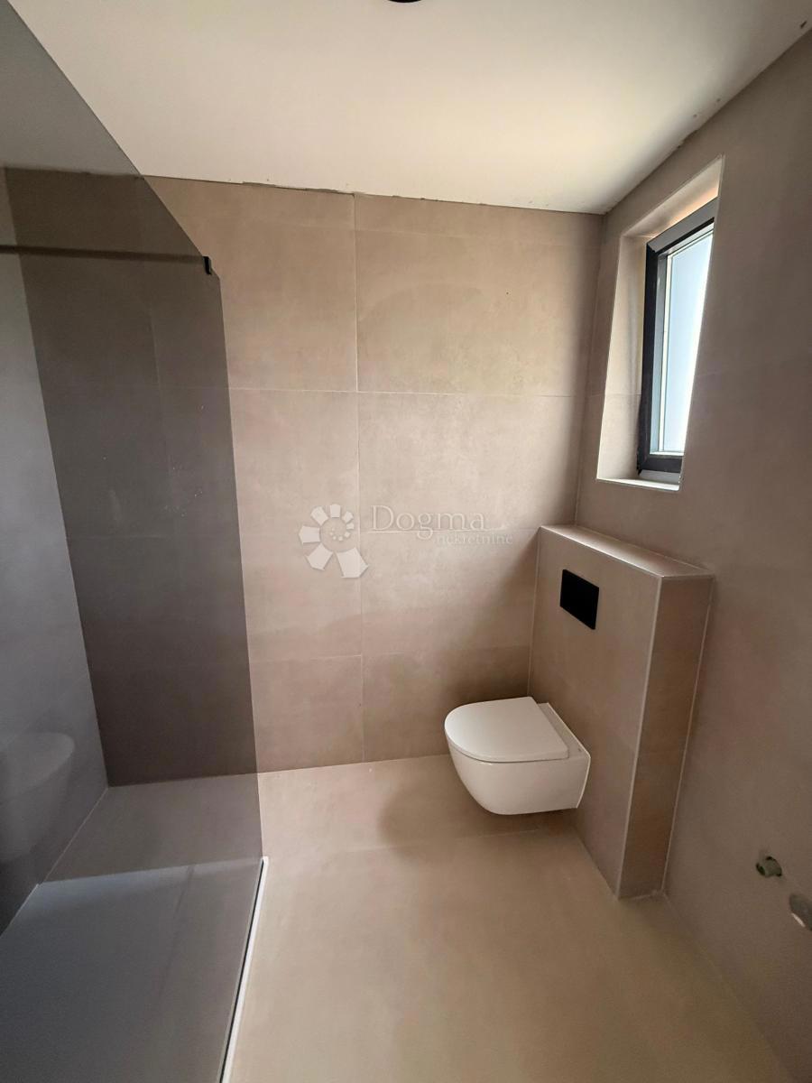 Apartma Maslenica, Jasenice, 119,83m2