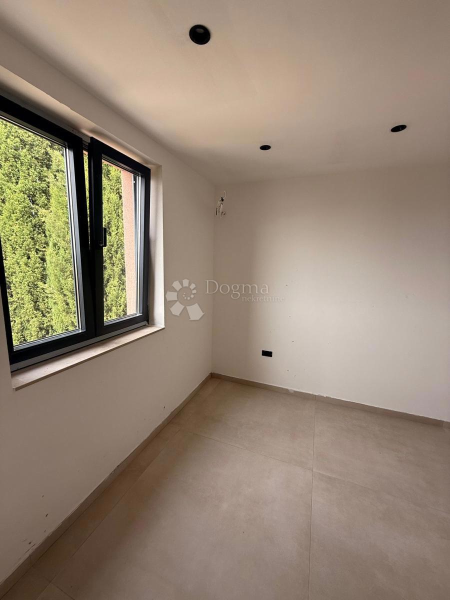 Apartma Maslenica, Jasenice, 119,83m2