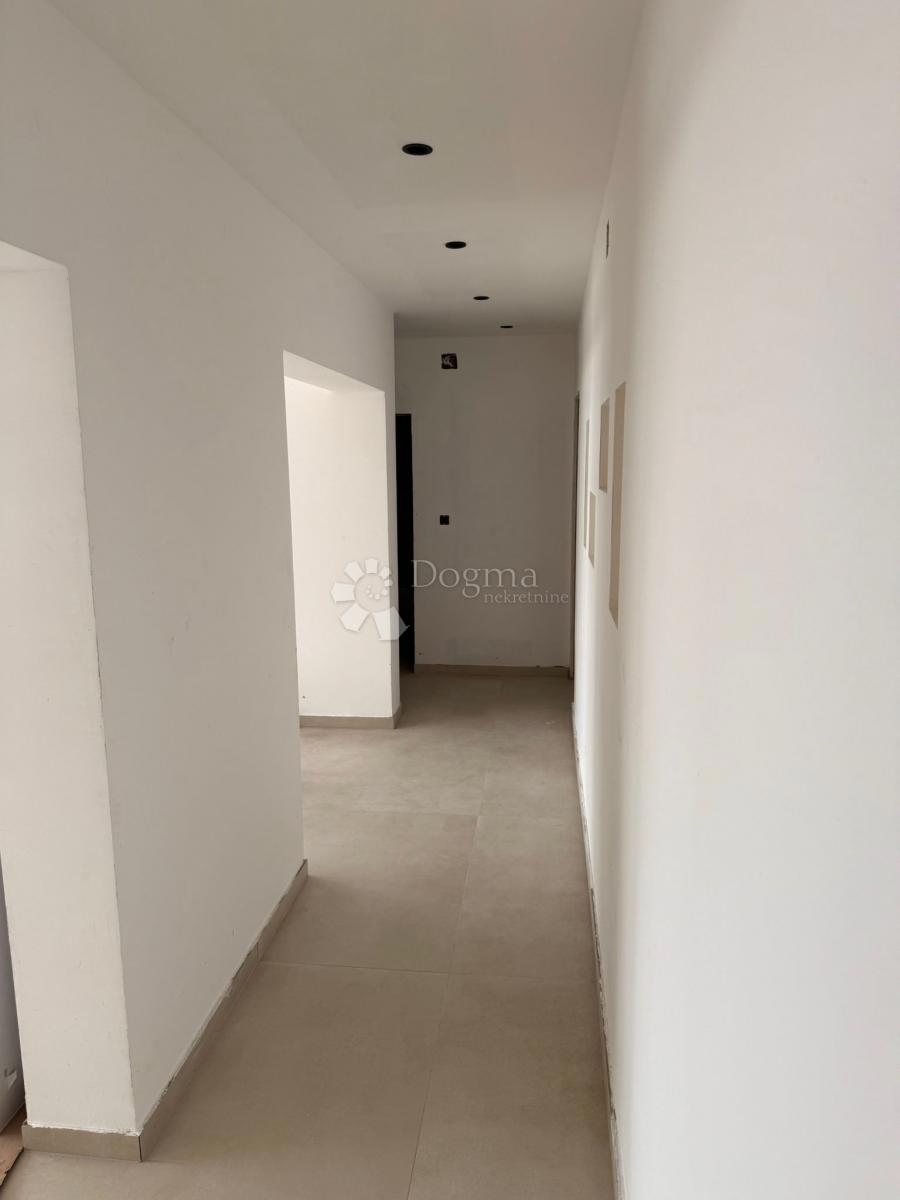 Apartma Maslenica, Jasenice, 119,83m2