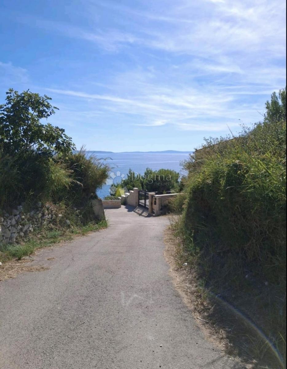 Zazidljivo zemljišče Duilovo, Split, 811m2