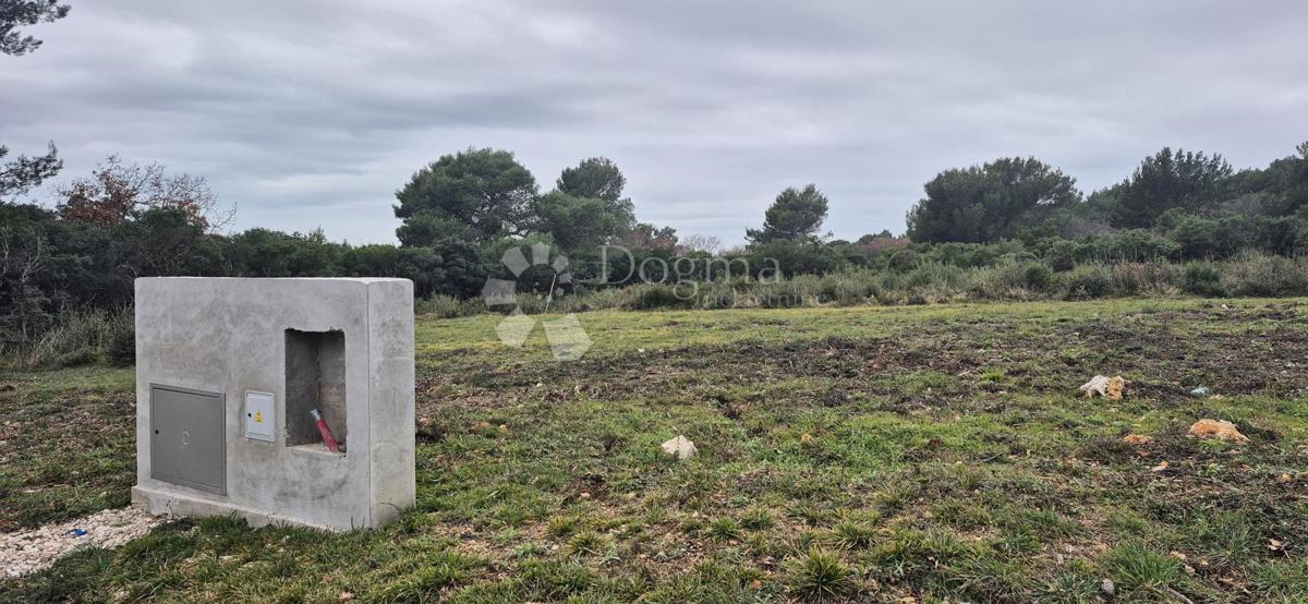 Zazidljivo zemljišče Monteserpo - Komunal, Pula, 700m2