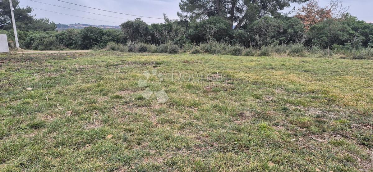 Zazidljivo zemljišče Monteserpo - Komunal, Pula, 700m2