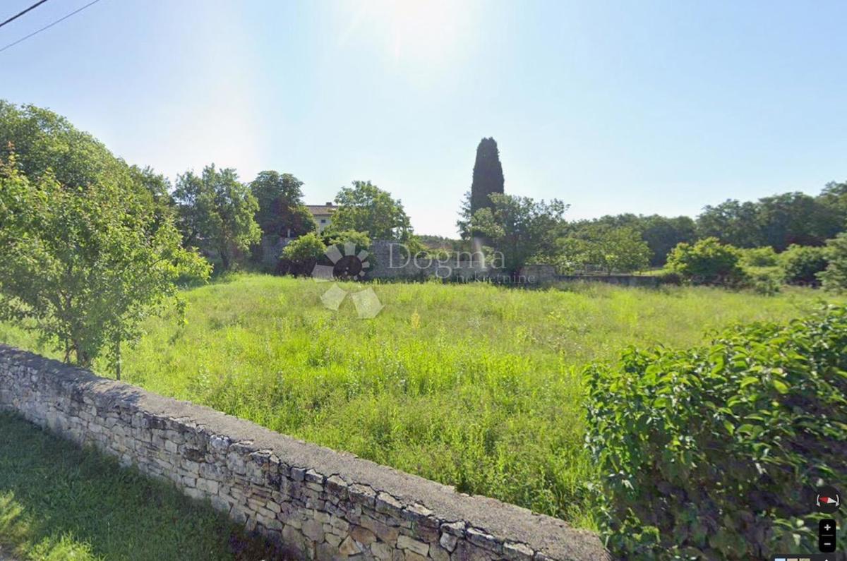 Zazidljivo zemljišče Peresiji, Svetvinčenat, da, 1.571m2