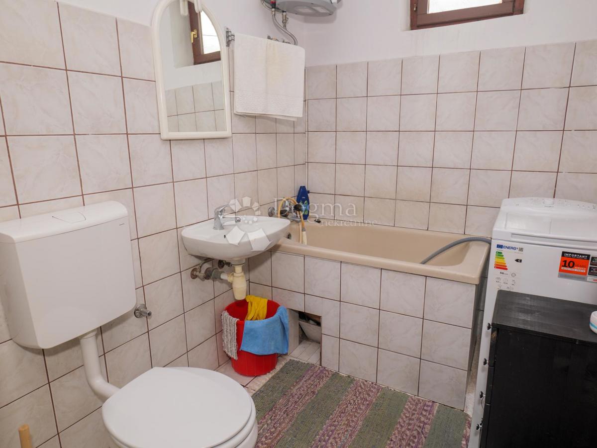 Poslovni prostor Bobota, Trpinja, 130m2