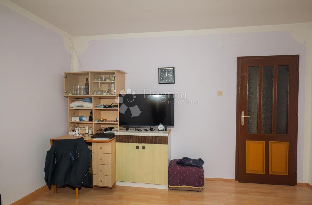 Poslovni prostor Bobota, Trpinja, 130m2