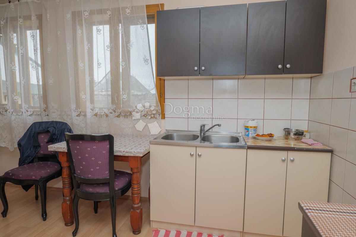 Poslovni prostor Bobota, Trpinja, 130m2