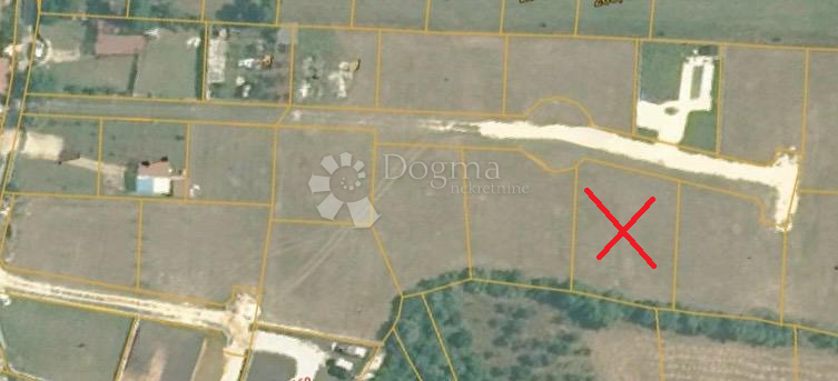 Kmetijsko zemljišče Loborika, Marčana, 901m2