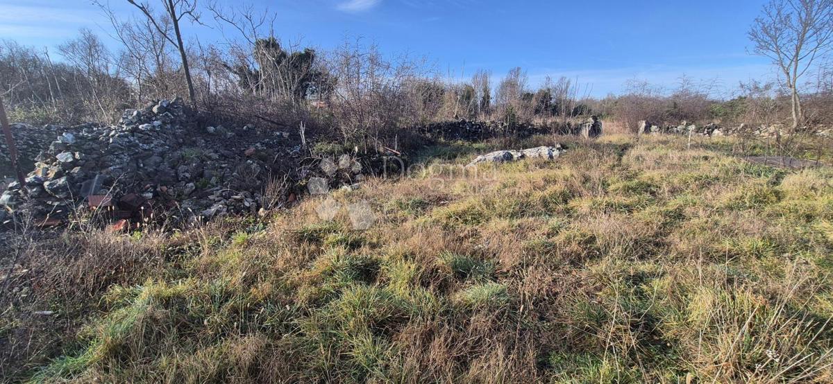 Zazidljivo zemljišče Rakalj, Marčana, 1.025m2