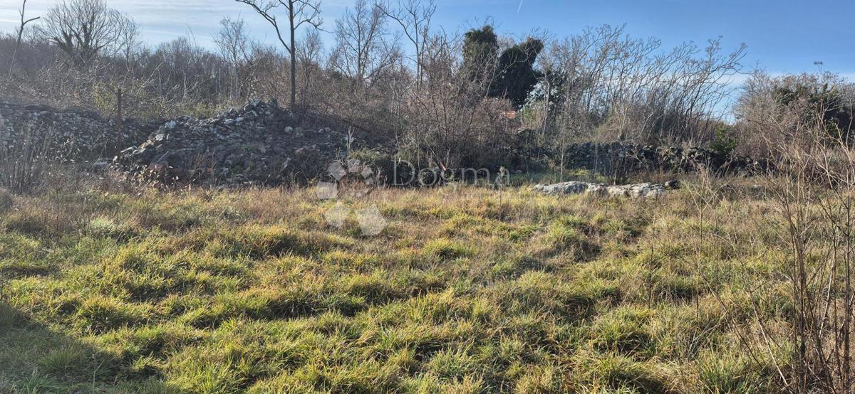 Zazidljivo zemljišče Rakalj, Marčana, 1.025m2