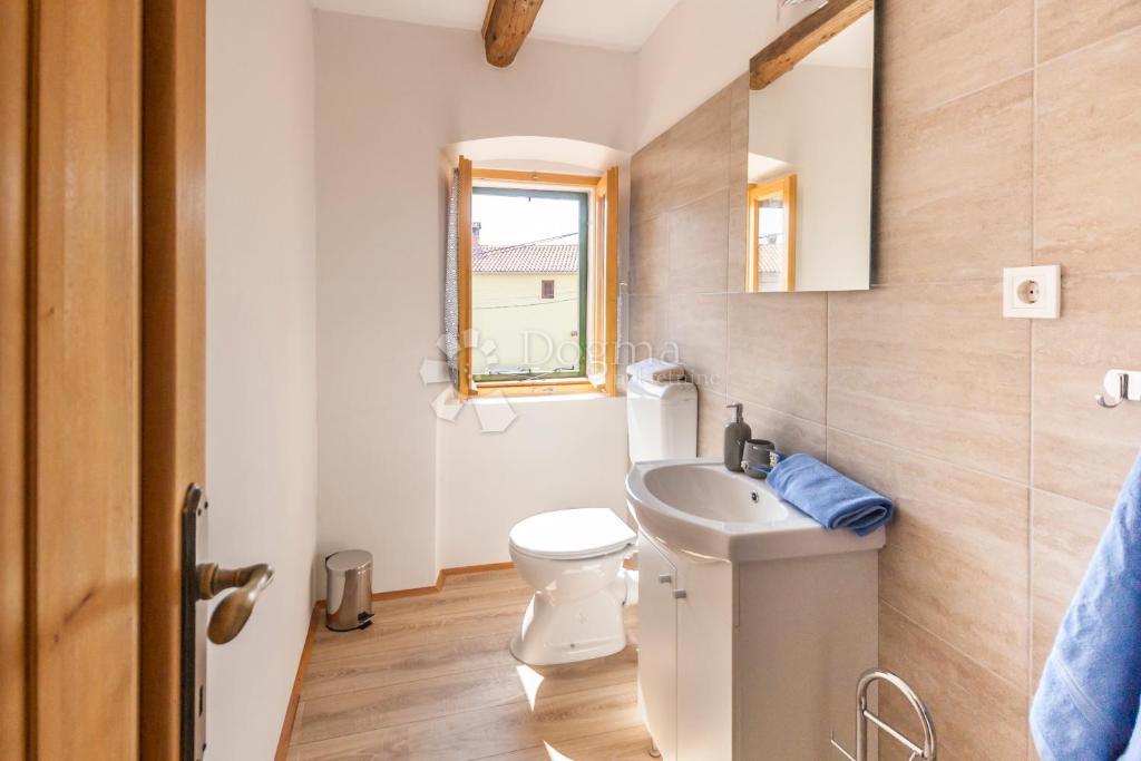 DVE AVTOHTONI POČITNIŠKI HIŠI - Marčana