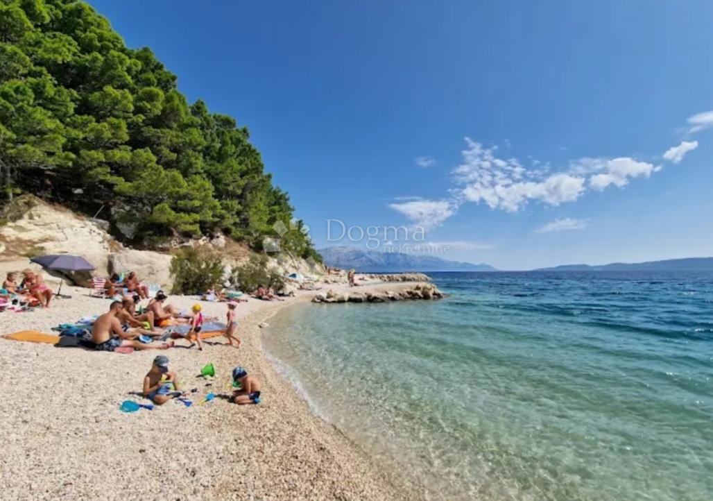 Zazidljivo zemljišče Omiš, 780m2