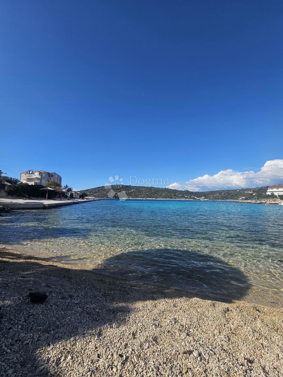 Zazidljivo zemljišče Kanica, Rogoznica, 1.150m2