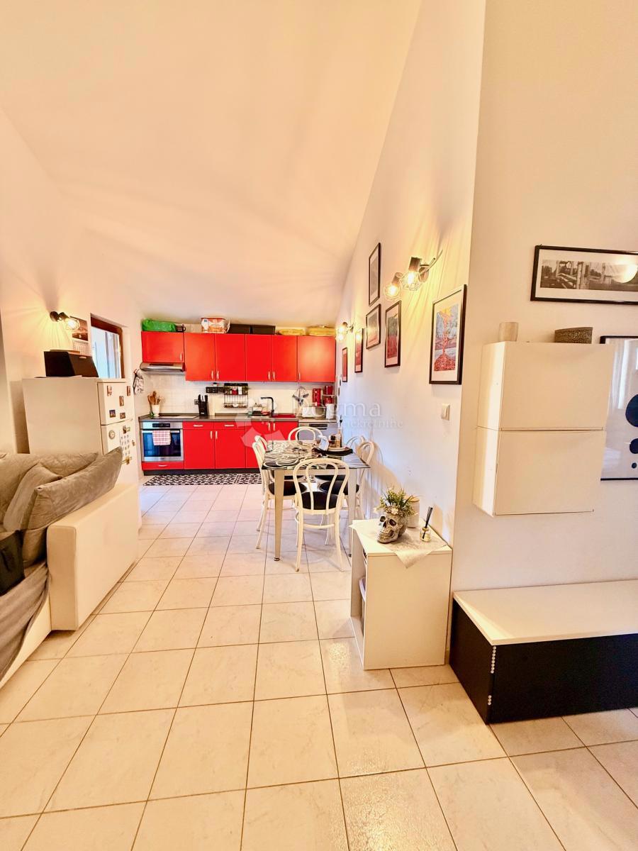 Stanovanje Klimno, Dobrinj, 65m2