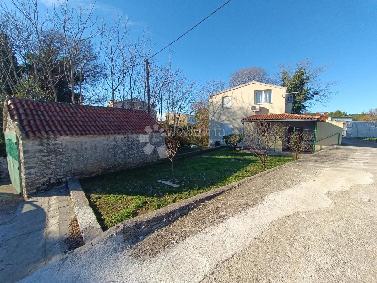 Hiša Grohote, Šolta, 120m2