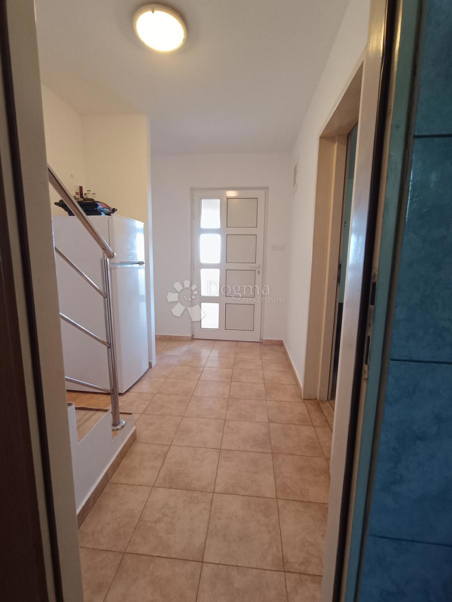 Hiša Grohote, Šolta, 120m2