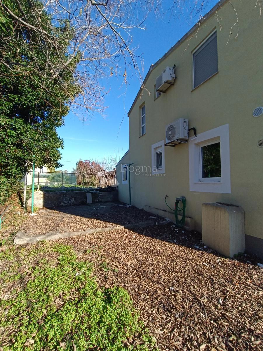 Hiša Grohote, Šolta, 120m2