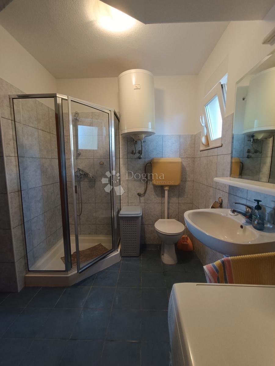 Hiša Grohote, Šolta, 120m2