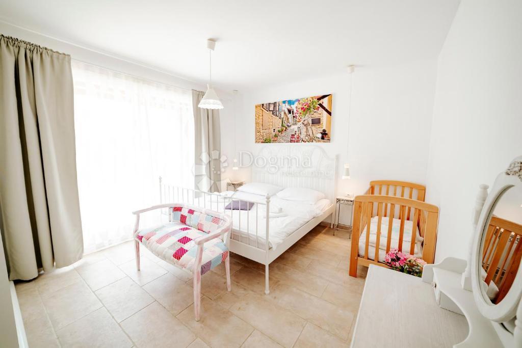 Hiša Višnjan, 200m2