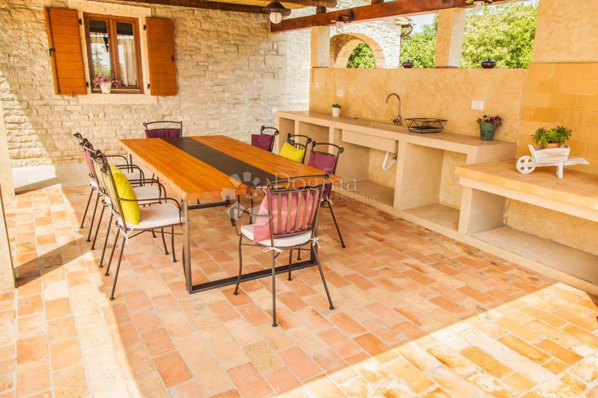 Hiša Višnjan, 200m2