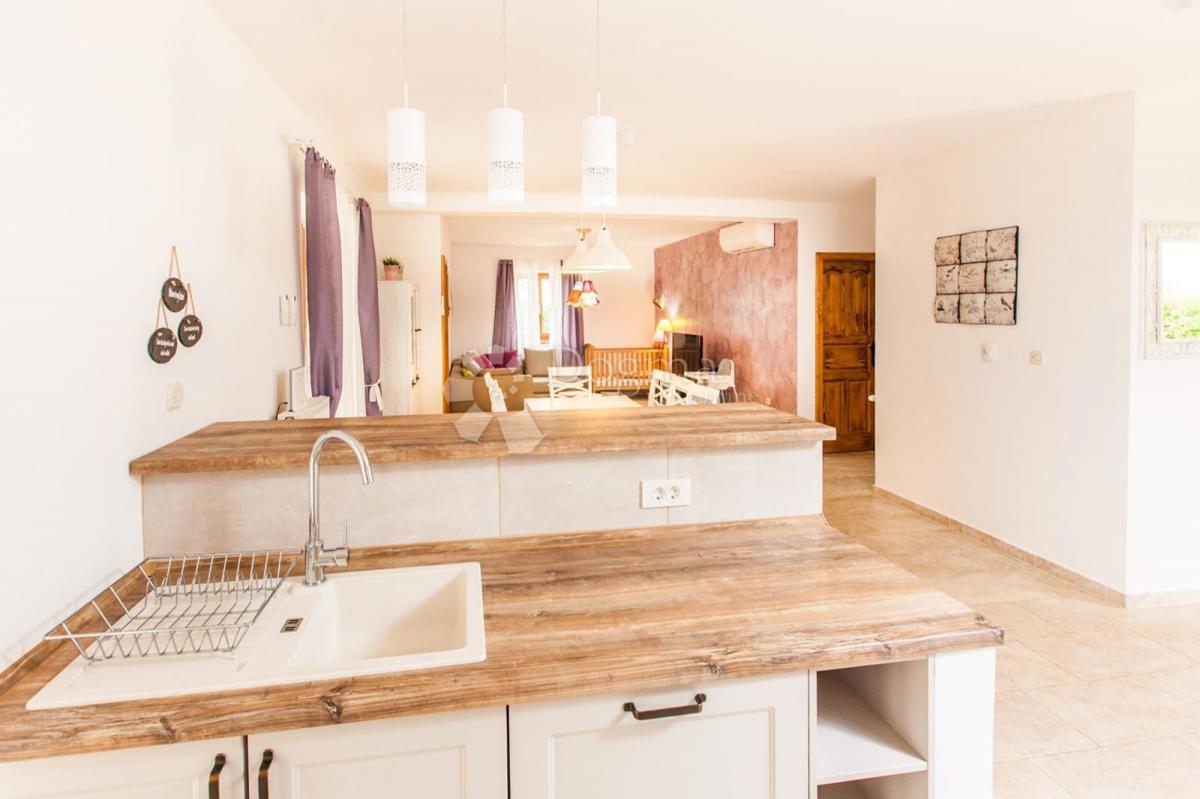 Hiša Višnjan, 200m2