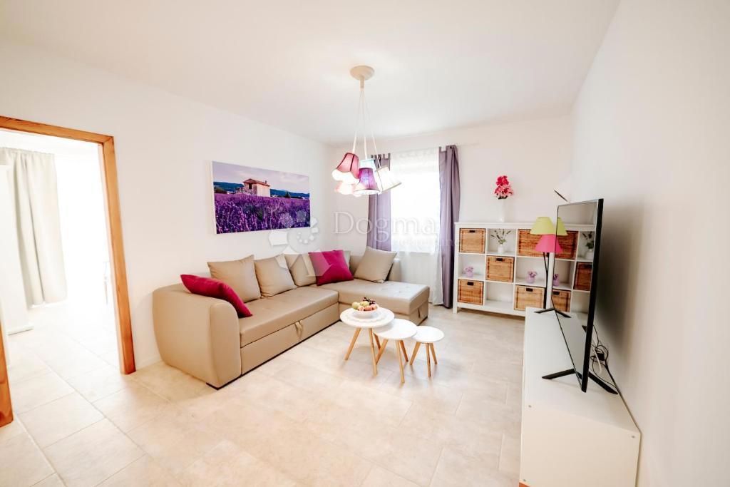 Hiša Višnjan, 200m2