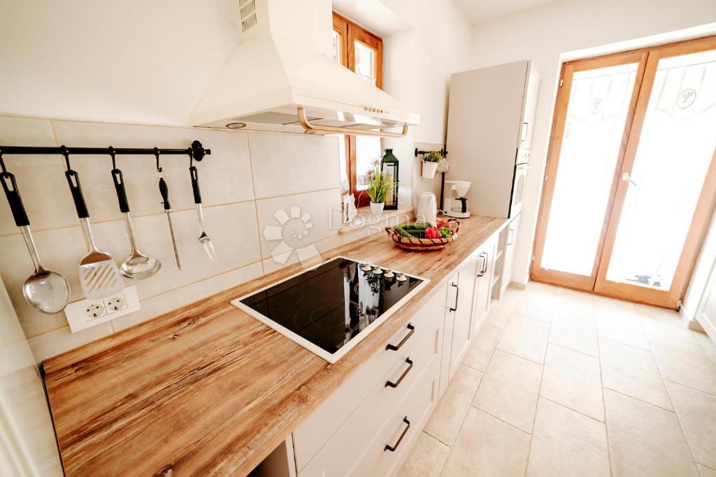 Hiša Višnjan, 200m2