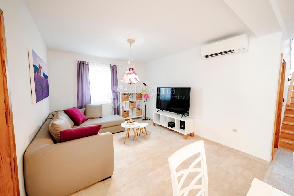 Hiša Višnjan, 200m2