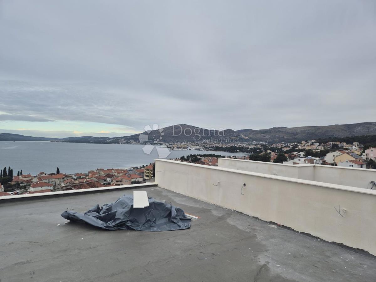 Stanovanje Okrug Gornji, Okrug, 106,37m2