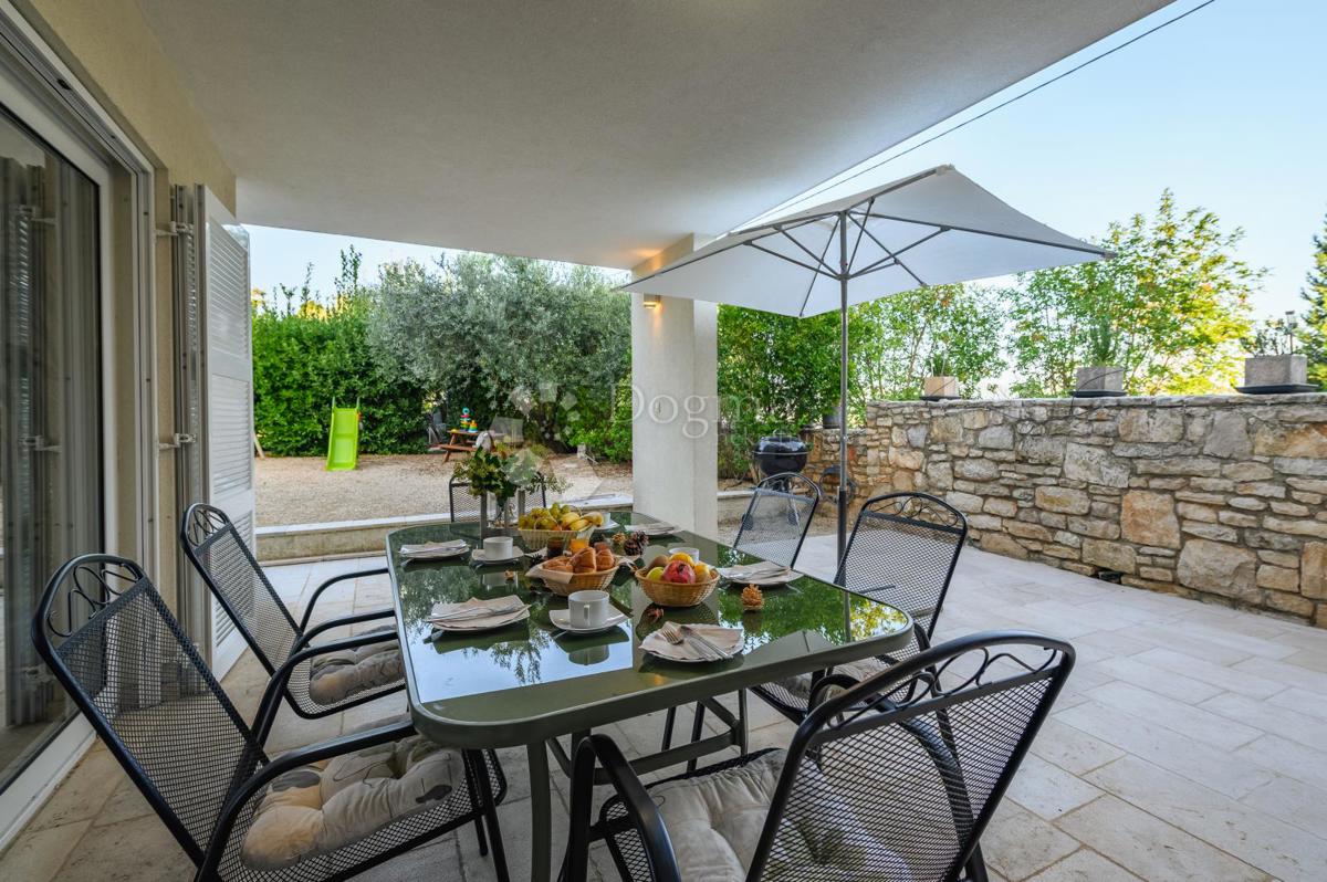 Hiša Rakalj, Marčana, 260m2