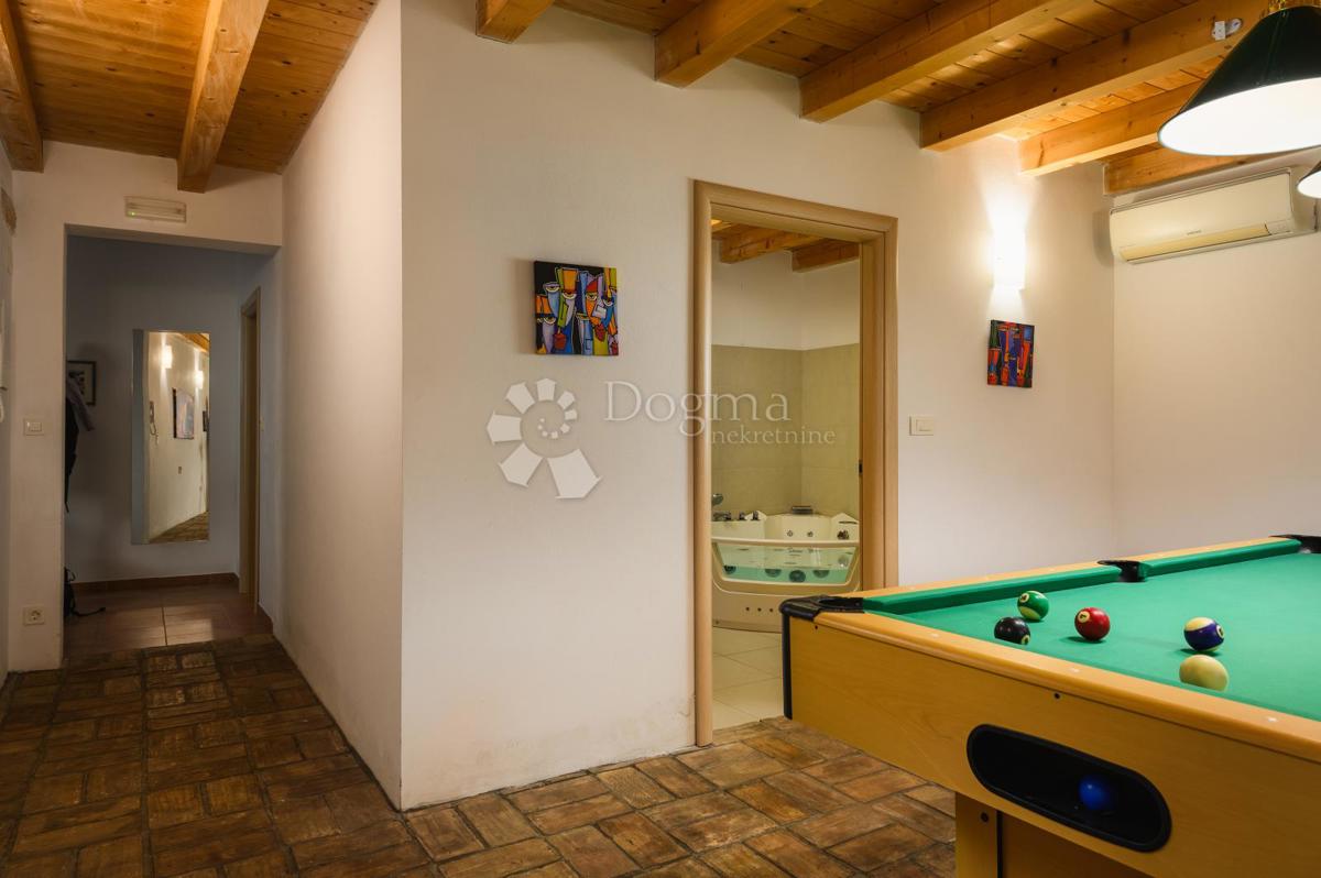 Hiša Rakalj, Marčana, 260m2