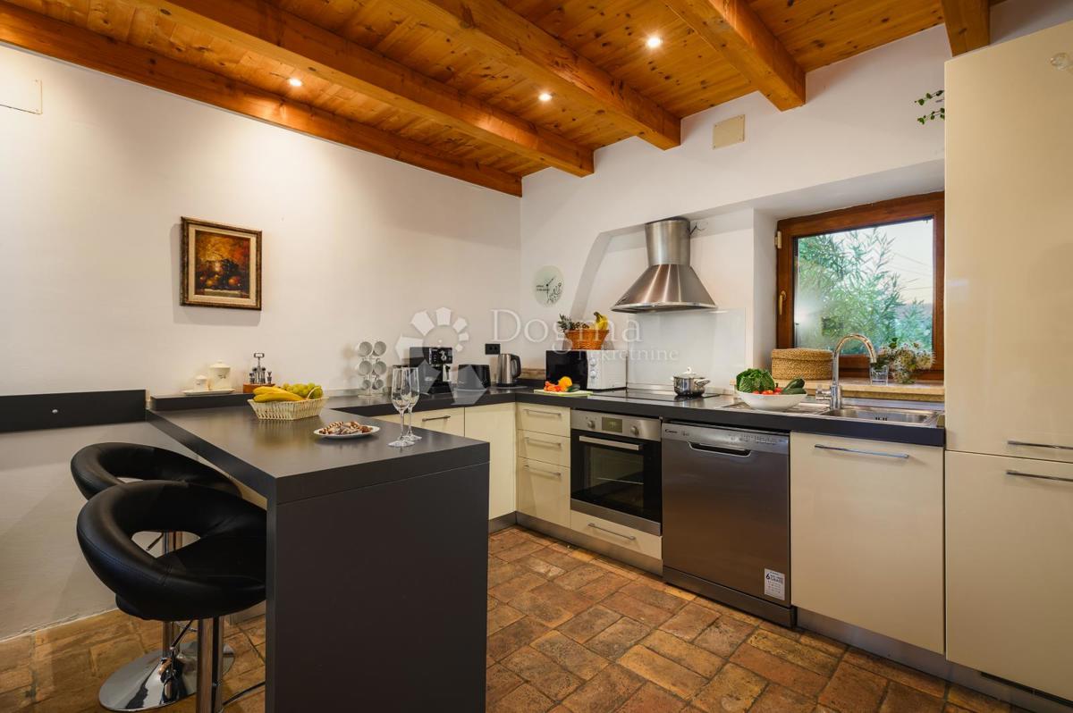 Hiša Rakalj, Marčana, 260m2