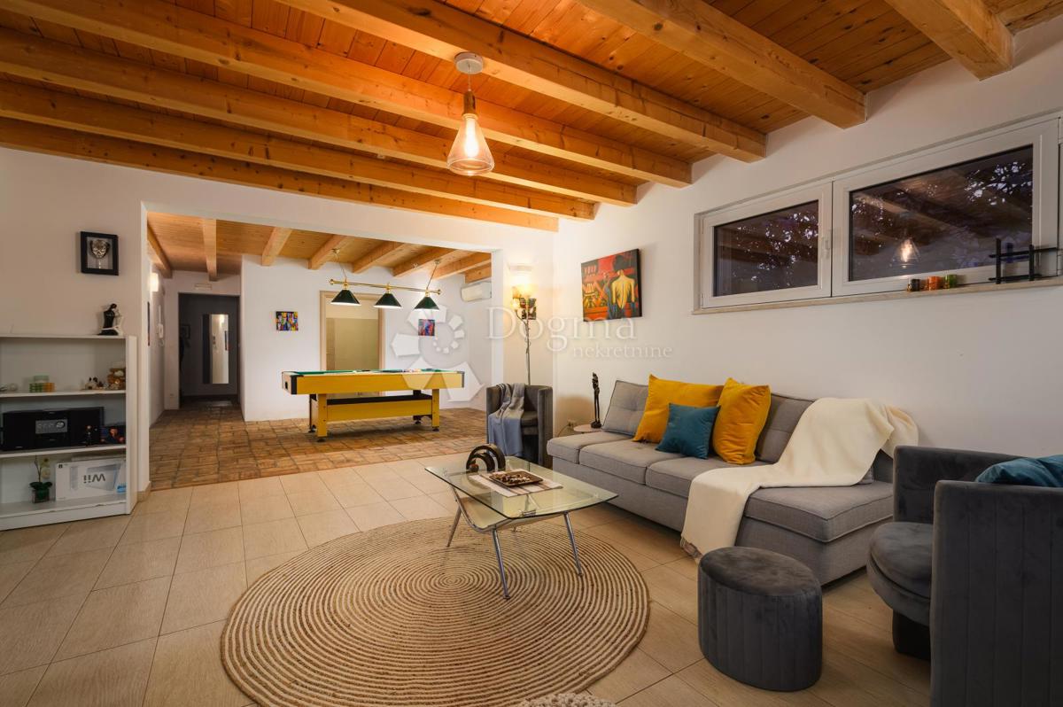 Hiša Rakalj, Marčana, 260m2