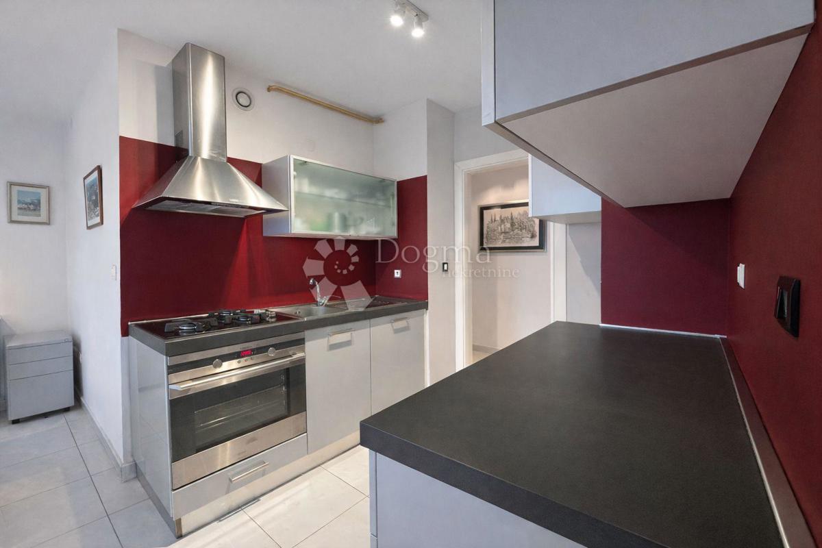 Stanovanje Vidikovac, Pula, 1m2