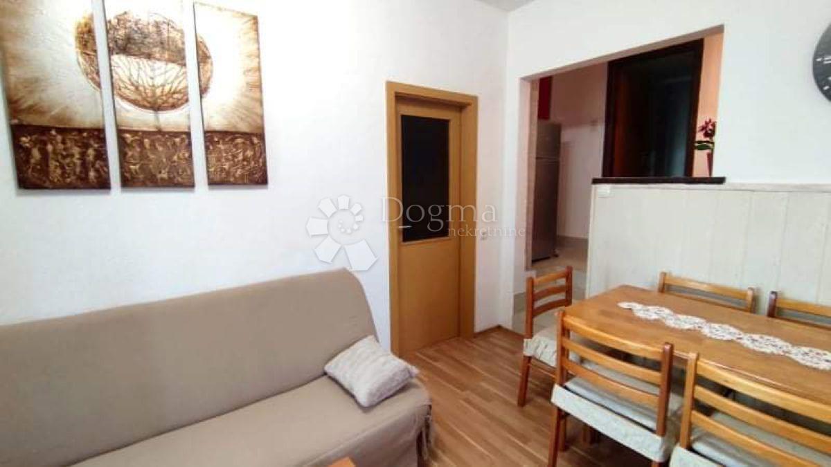 Stanovanje Podgora, 89,96m2