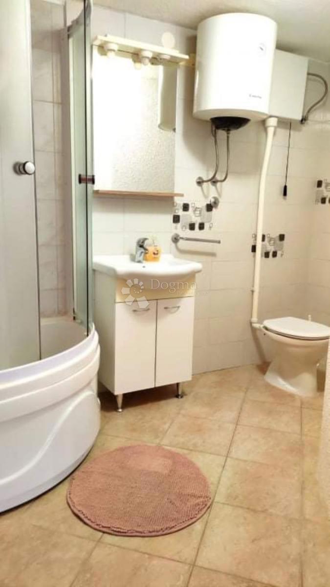 Stanovanje Podgora, 89,96m2