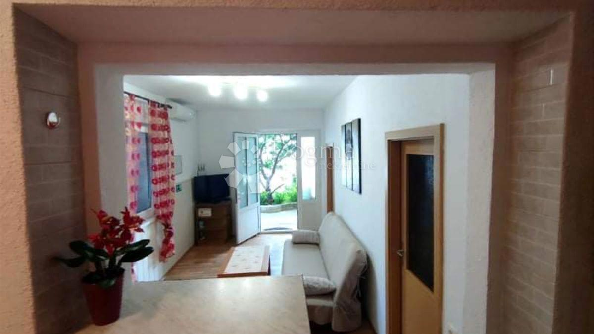 Stanovanje Podgora, 89,96m2